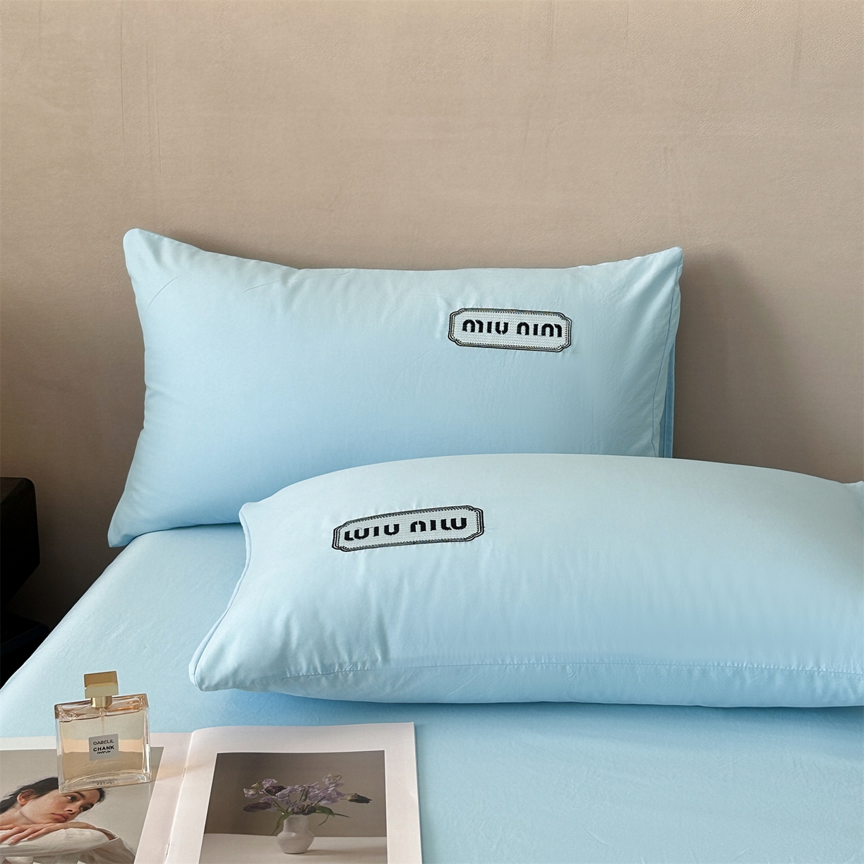 91家纺网 家纺一手货源 找家纺 经年 2026春夏新款亲肤棉加厚磨毛刺绣四件套-缪斯 缪斯-蓝色