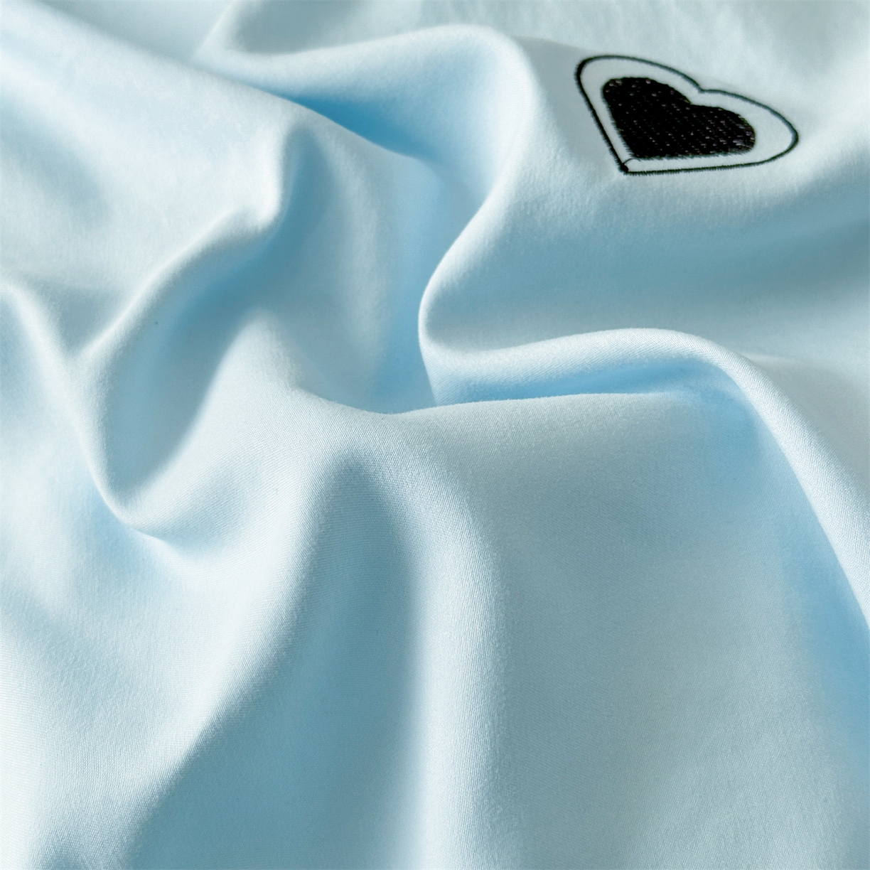 91家纺网 家纺一手货源 找家纺 经年 2026春夏新款亲肤棉加厚磨毛刺绣四件套-缪斯 缪斯-蓝色