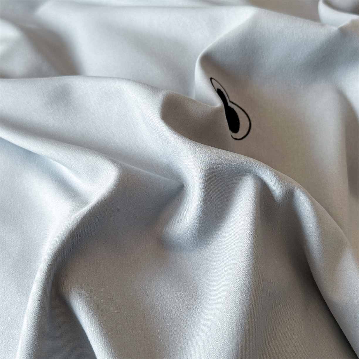 91家纺网 家纺一手货源 找家纺 经年 2026春夏新款亲肤棉加厚磨毛刺绣四件套-缪斯 缪斯-浅灰