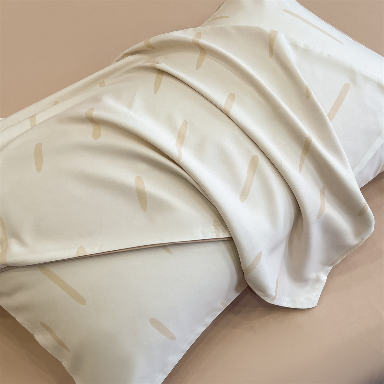 91家纺网 家纺一手货源 找家纺 经年 2026春夏新款亲肤棉加厚磨毛数码印花四件套-流星 流星-香槟