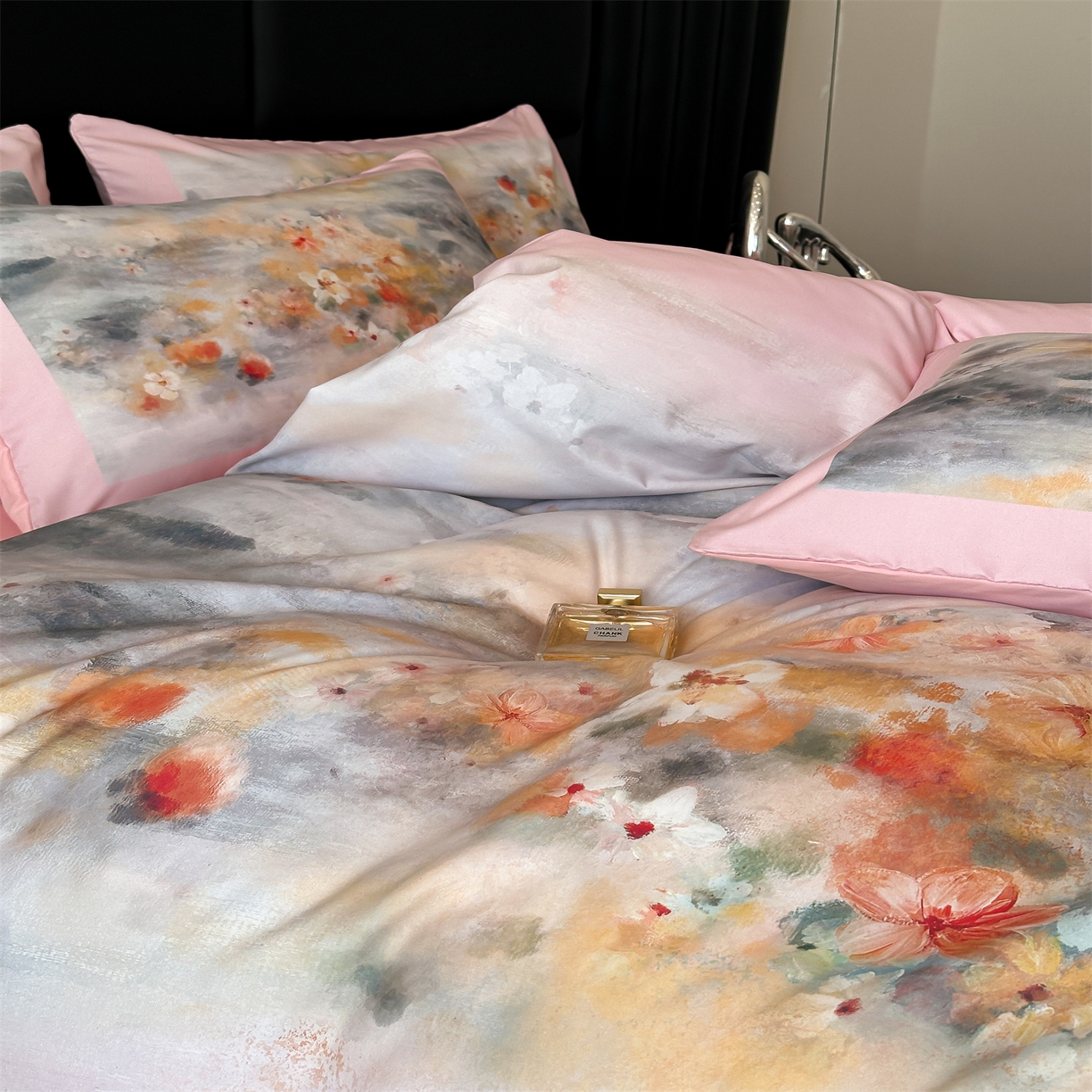 91家纺网 家纺一手货源 找家纺 经年 2026春夏新款亲肤棉加厚磨毛数码印花四件套-倾城 倾城-粉