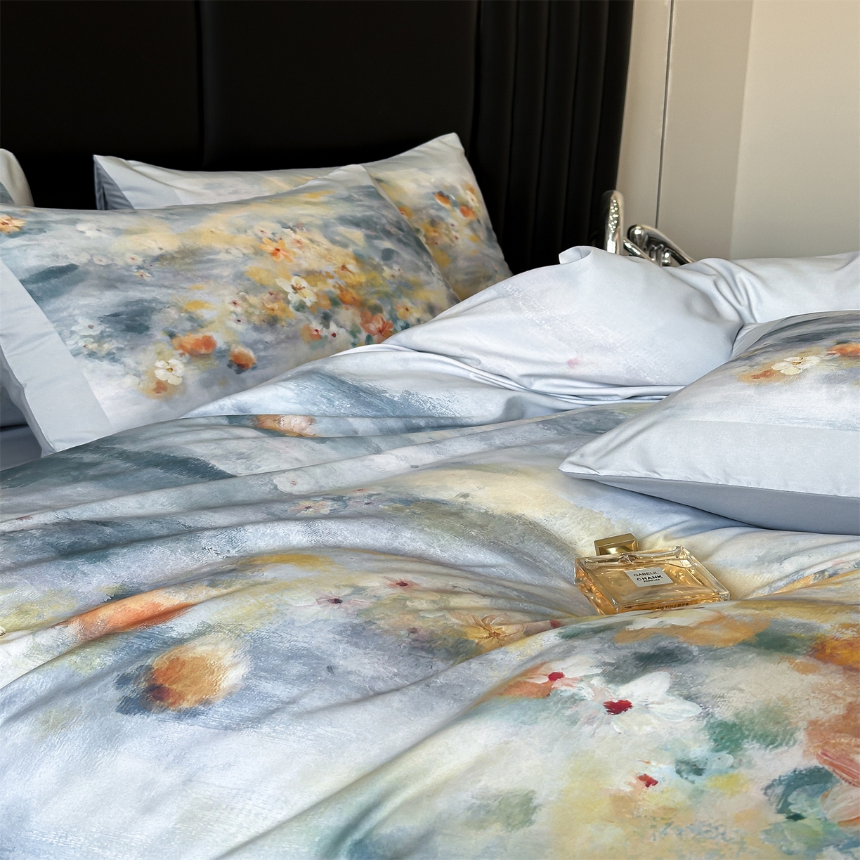 91家纺网 家纺一手货源 找家纺 经年 2026春夏新款亲肤棉加厚磨毛数码印花四件套-倾城 倾城-浅灰