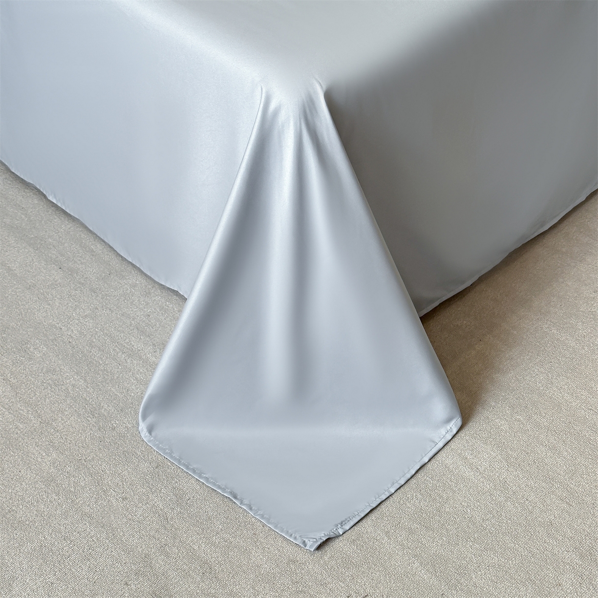 91家纺网 家纺一手货源 找家纺 经年 2026春夏新款亲肤棉加厚磨毛数码印花四件套-倾城 倾城-浅灰