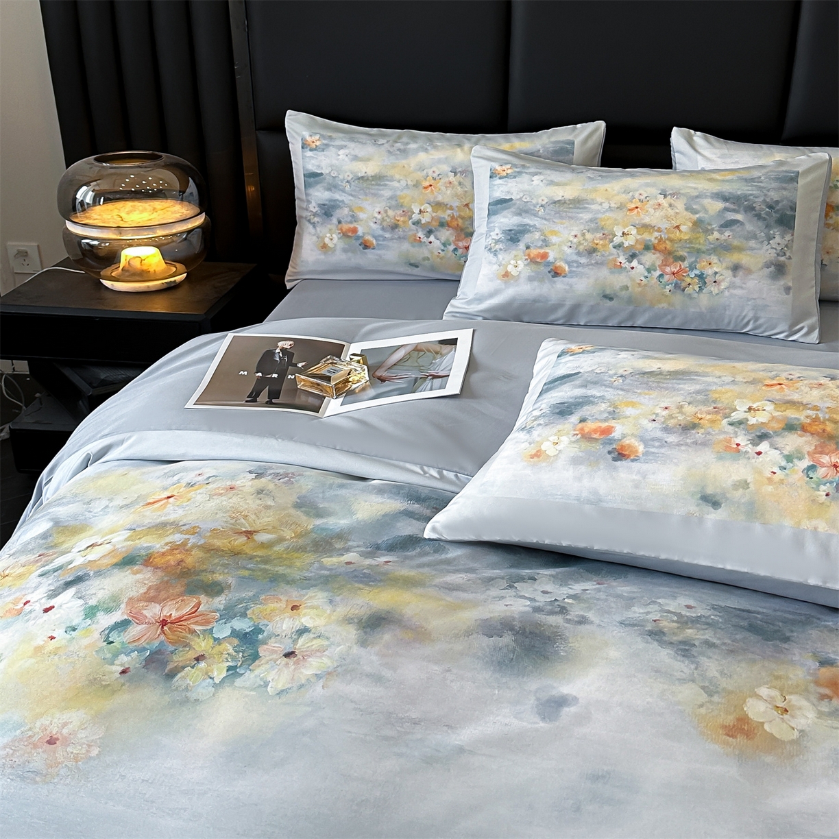 91家纺网 家纺一手货源 找家纺 经年 2026春夏新款亲肤棉加厚磨毛数码印花四件套-倾城 倾城-浅灰