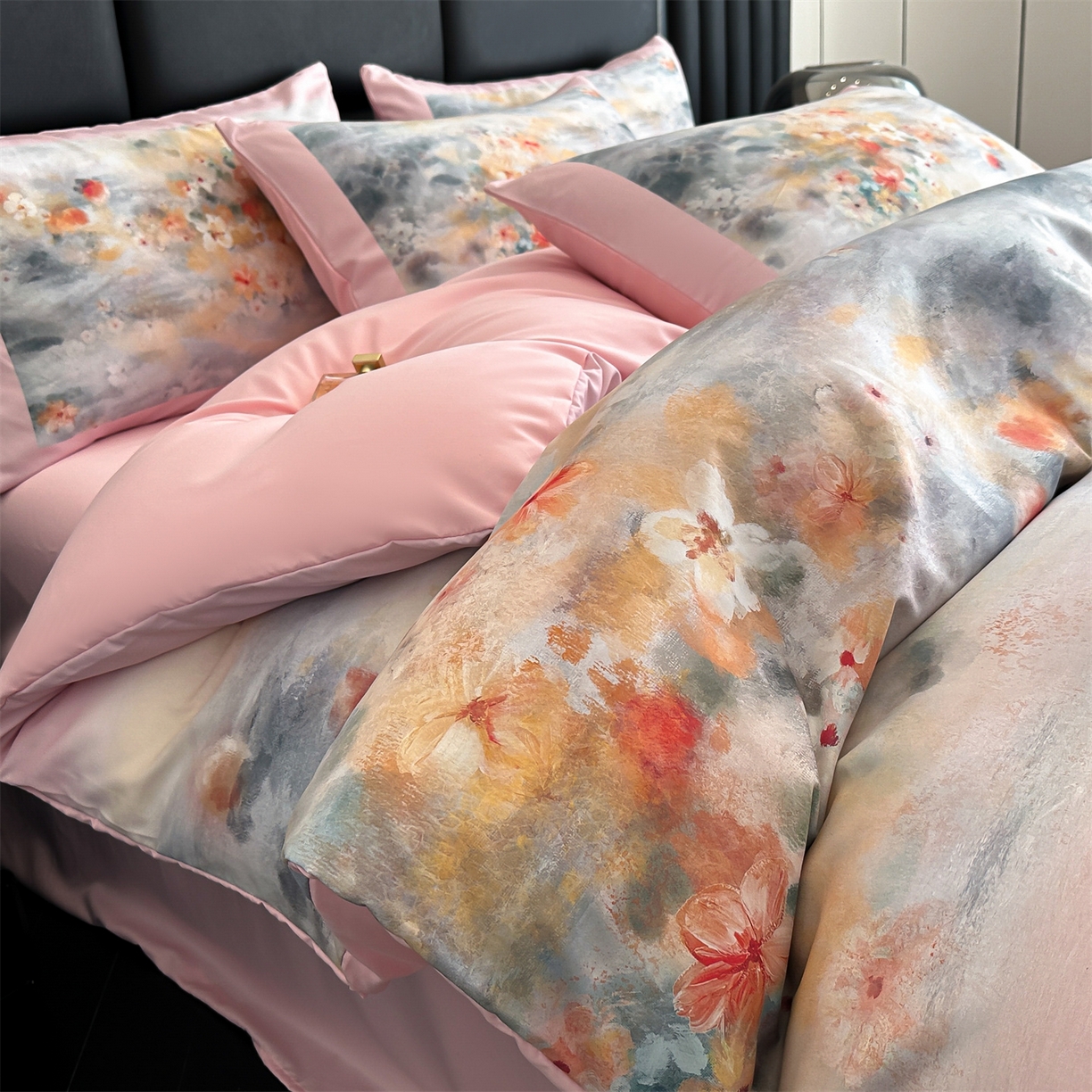 91家纺网 家纺一手货源 找家纺 经年 2026春夏新款亲肤棉加厚磨毛数码印花四件套-倾城 倾城-粉