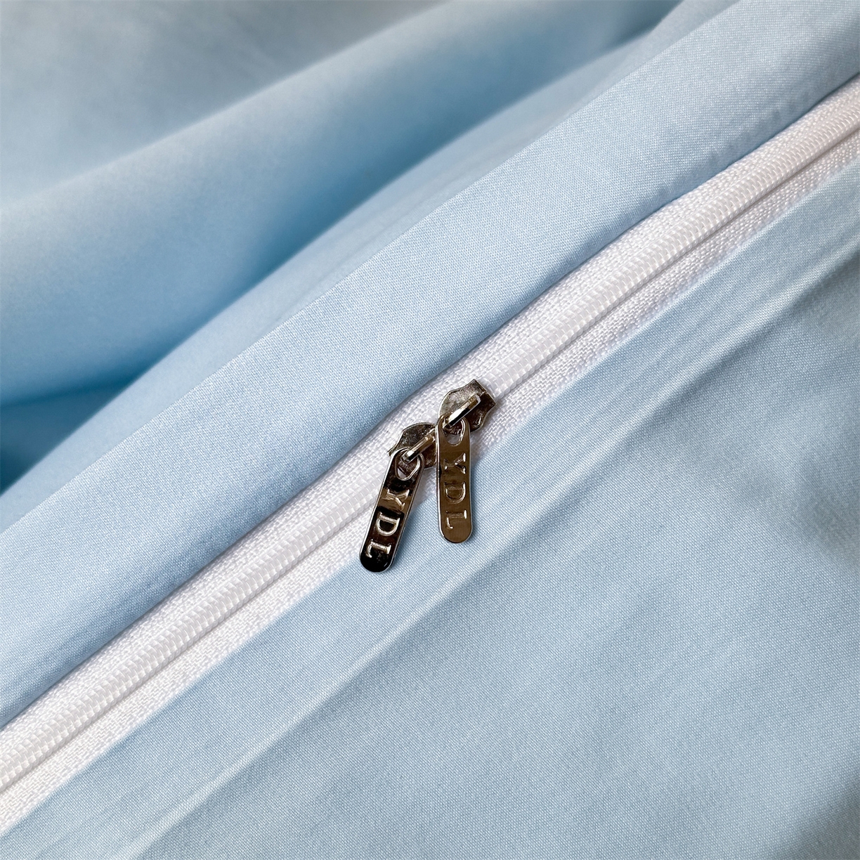 91家纺网 家纺一手货源 找家纺 经年 2026春夏新款亲肤棉加厚磨毛数码印花四件套-倾城 倾城-蓝色