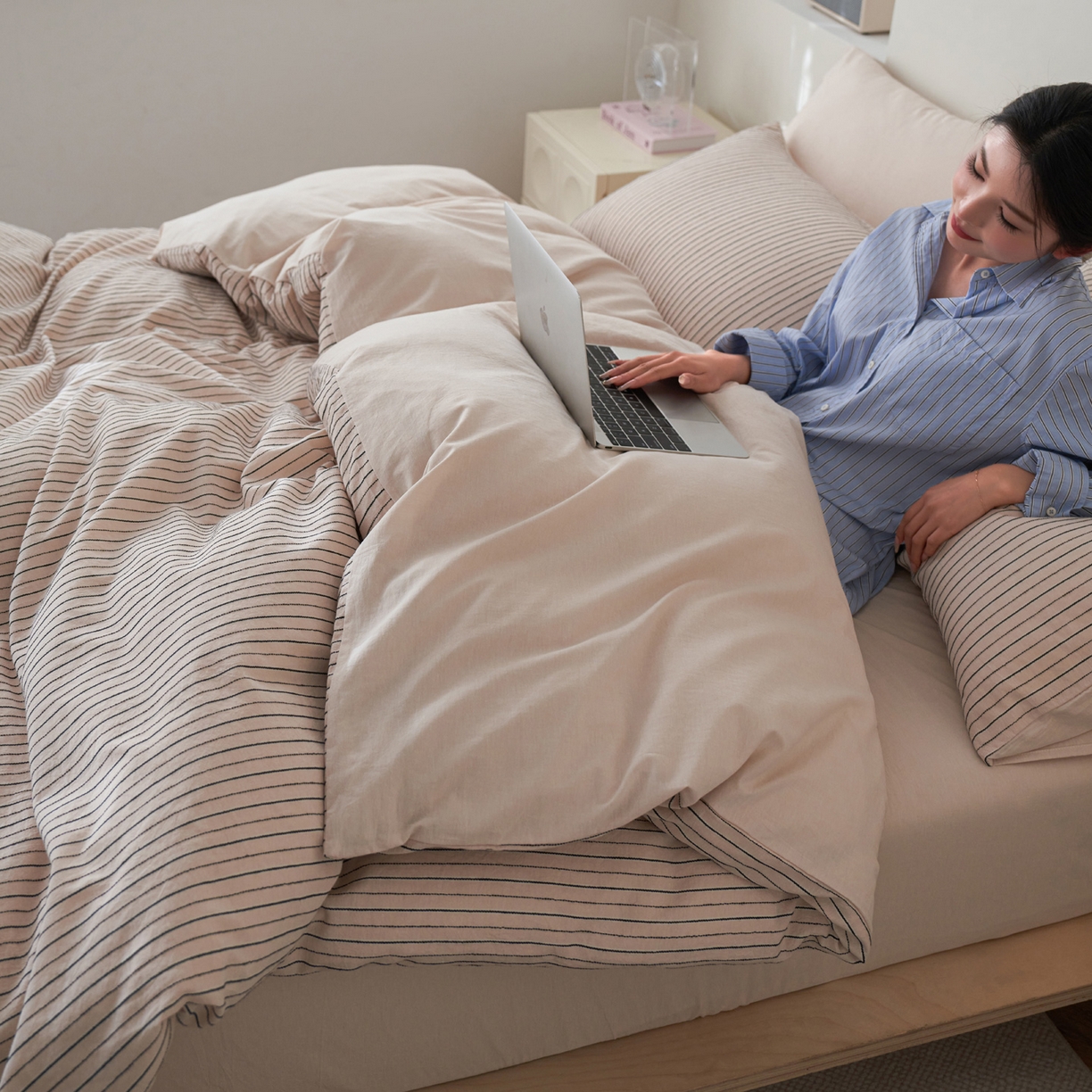 91家纺网 家纺一手货源 找家纺 如一 2026新款色织小提花条纹全棉纯棉水洗棉四件套 禾风-驼