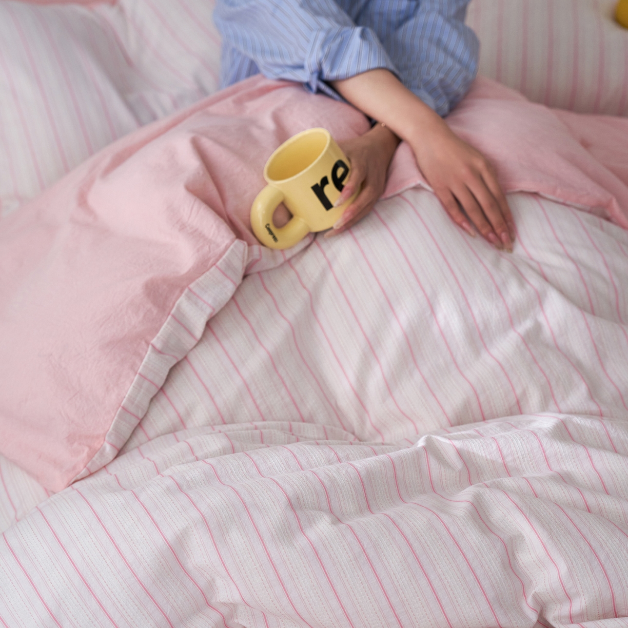 91家纺网 家纺一手货源 找家纺 如一 2026新款色织小提花条纹全棉纯棉水洗棉四件套 织野-粉