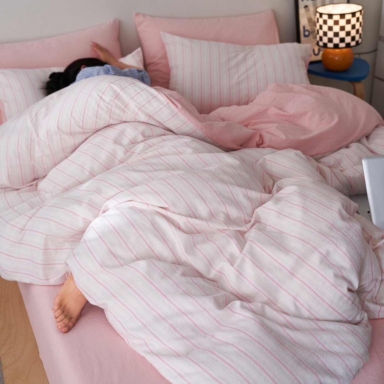 91家纺网 家纺一手货源 找家纺 如一 2026新款色织小提花条纹全棉纯棉水洗棉四件套 织野-粉