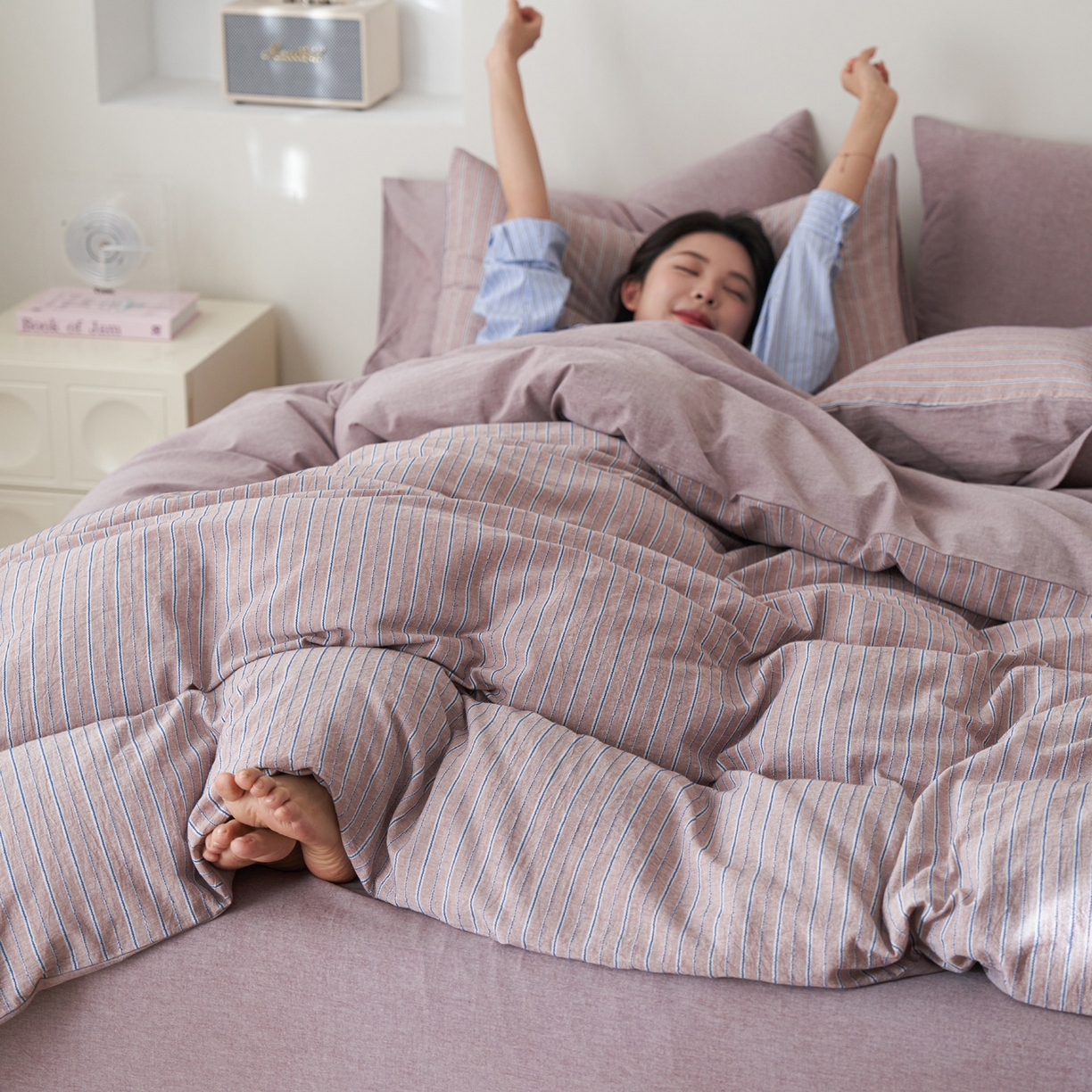 91家纺网 家纺一手货源 找家纺 如一 2026新款色织小提花条纹全棉纯棉水洗棉四件套 禾风-紫