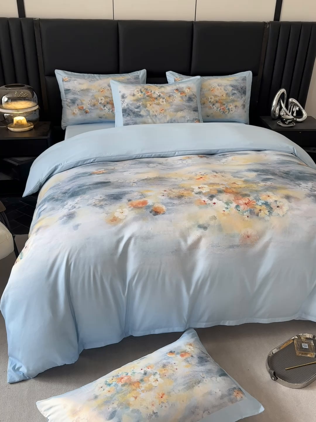 91家纺网 家纺一手货源 找家纺 经年 2026春夏新款亲肤棉加厚磨毛数码印花四件套-倾城 倾城-蓝色