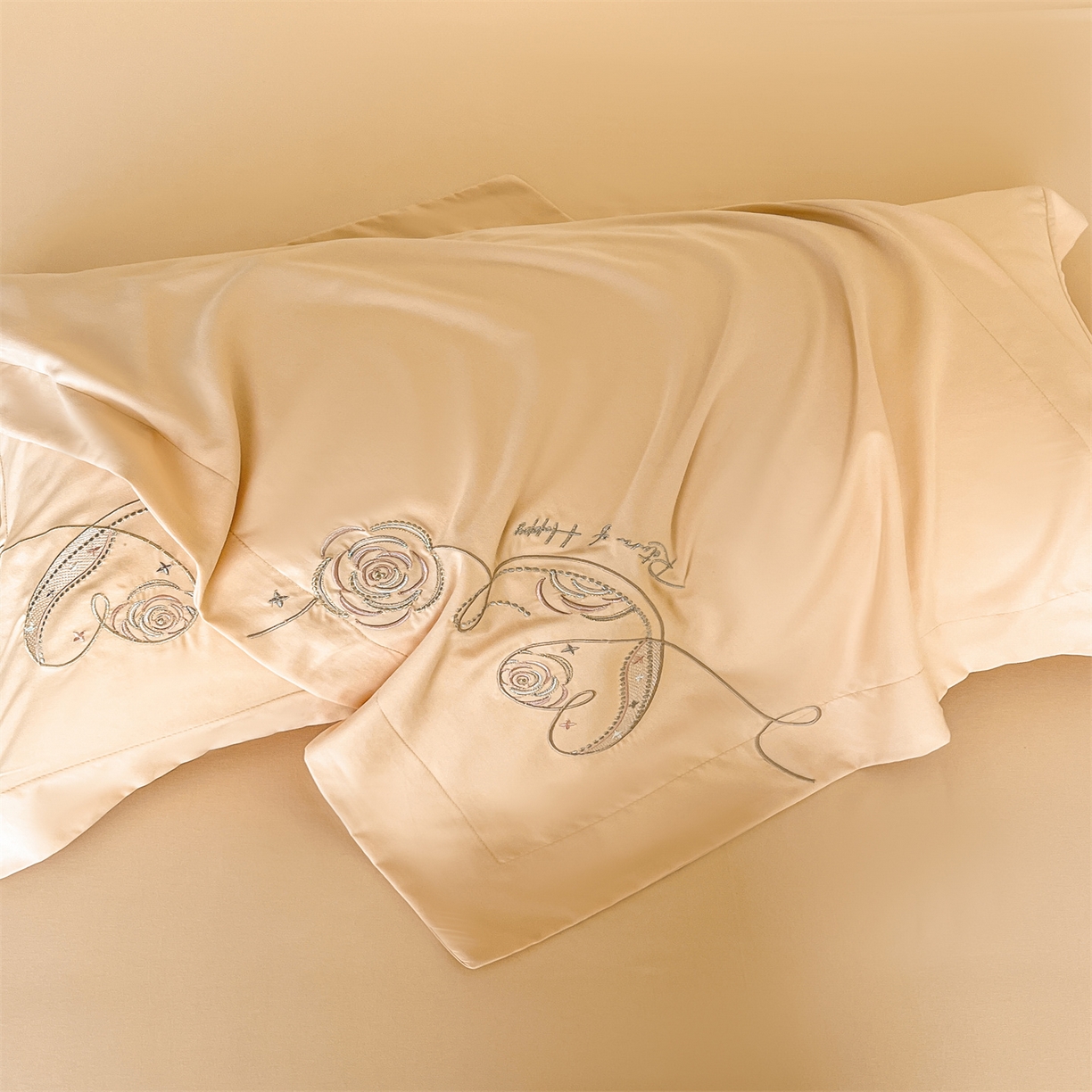 91家纺网 家纺一手货源 找家纺 经年 2026春夏新款云朵棉刺绣四件套-一见倾心 一见倾心-香槟