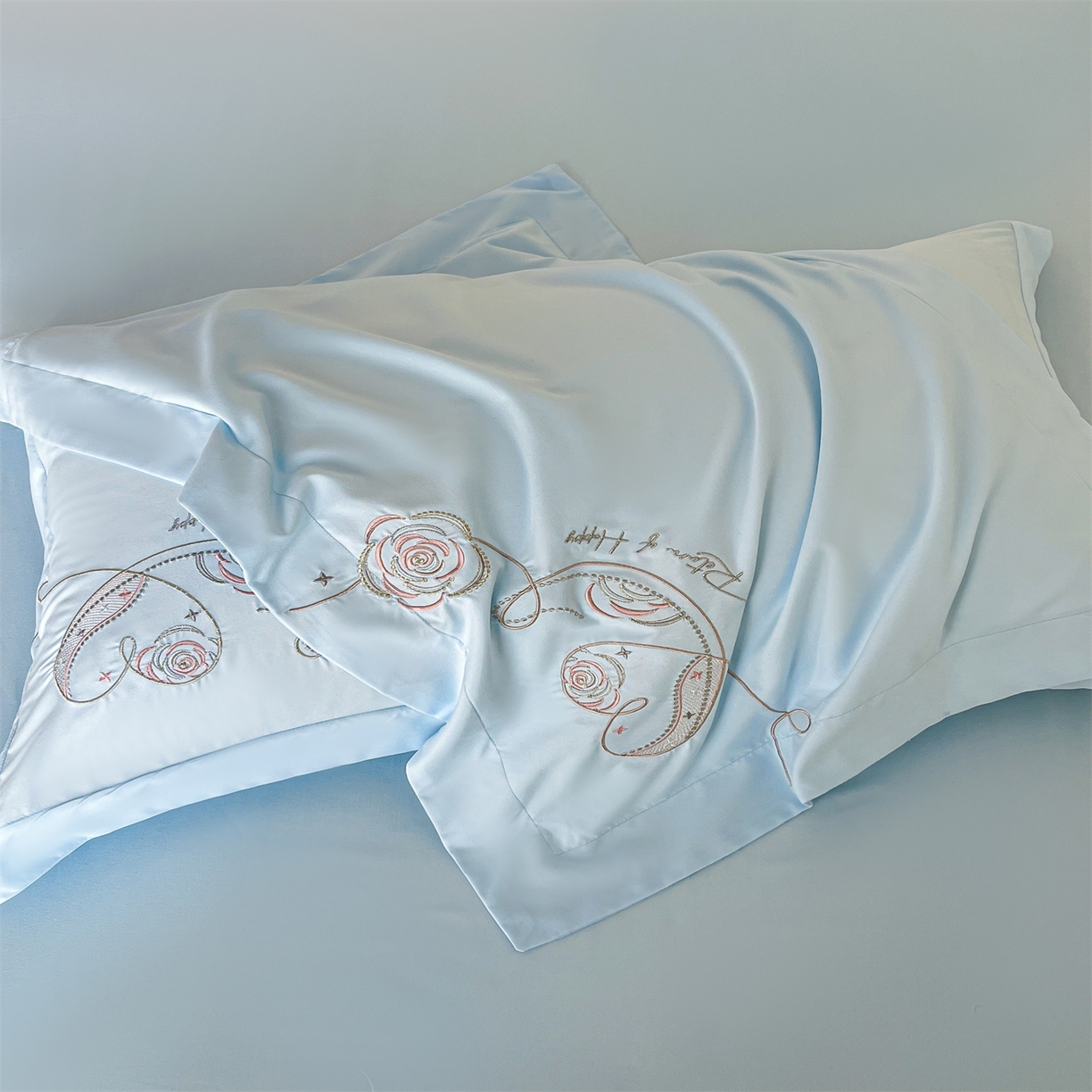 91家纺网 家纺一手货源 找家纺 经年 2026春夏新款云朵棉刺绣四件套-一见倾心 一见倾心-以太兰