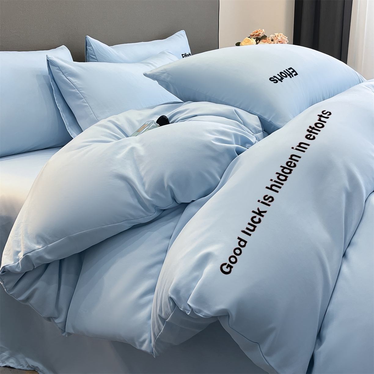 91家纺网 家纺一手货源 找家纺 经年 2026春夏新款亲肤棉加厚磨毛刺绣四件套-励志 励志-蓝