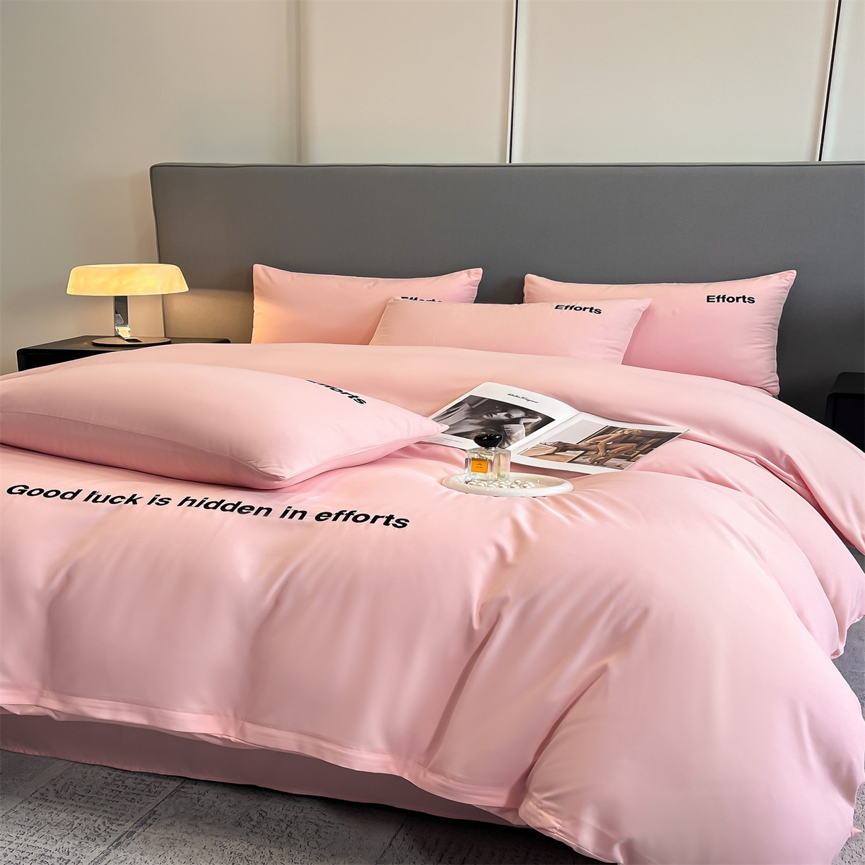 91家纺网 家纺一手货源 找家纺 经年 2026春夏新款亲肤棉加厚磨毛刺绣四件套-励志 励志-粉