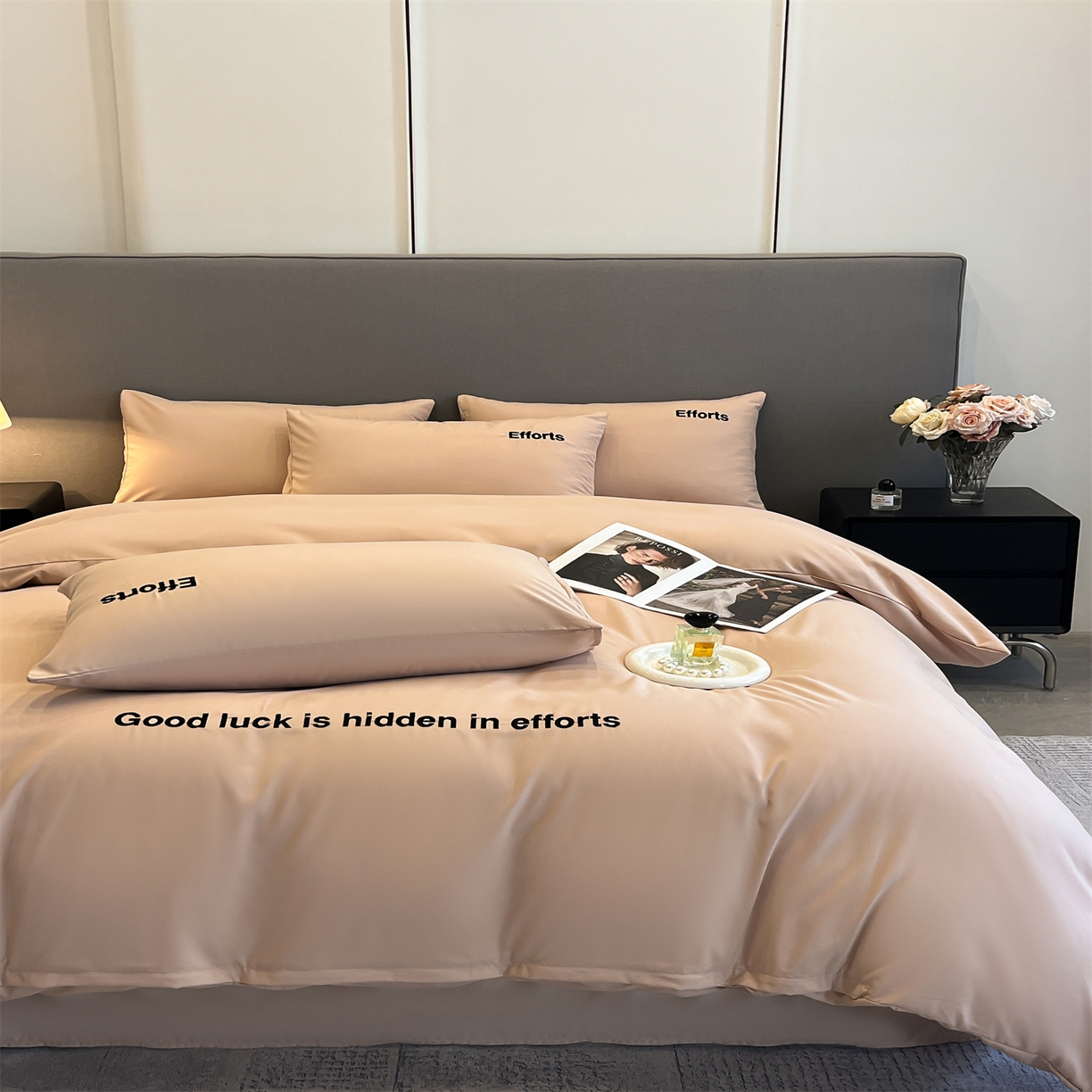 91家纺网 家纺一手货源 找家纺 经年 2026春夏新款亲肤棉加厚磨毛刺绣四件套-励志 励志-香槟