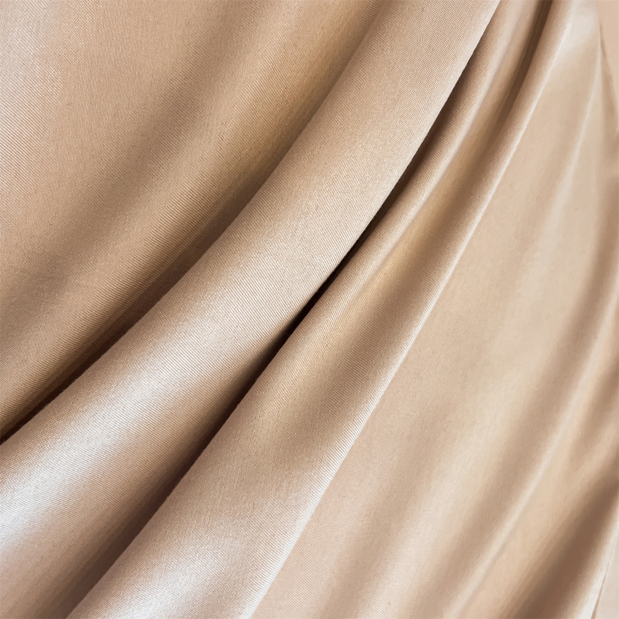 91家纺网 家纺一手货源 找家纺 经年 2026春夏新款亲肤棉加厚磨毛刺绣四件套-励志 励志-香槟