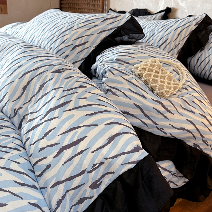 91家纺网 家纺一手货源 找家纺 （总）宅家居 2026新款A类轻法式复古赫本风印花纯棉有氧双层纱花边斑马纹黑色韩式花边四件套