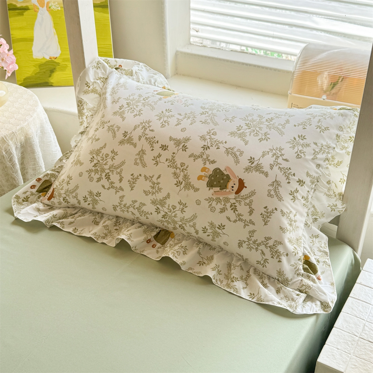 91家纺网 家纺一手货源 找家纺 经年 2026新款学生季上下铺韩版花边水洗云朵棉学生宿舍三件套四件套 森林兔绿