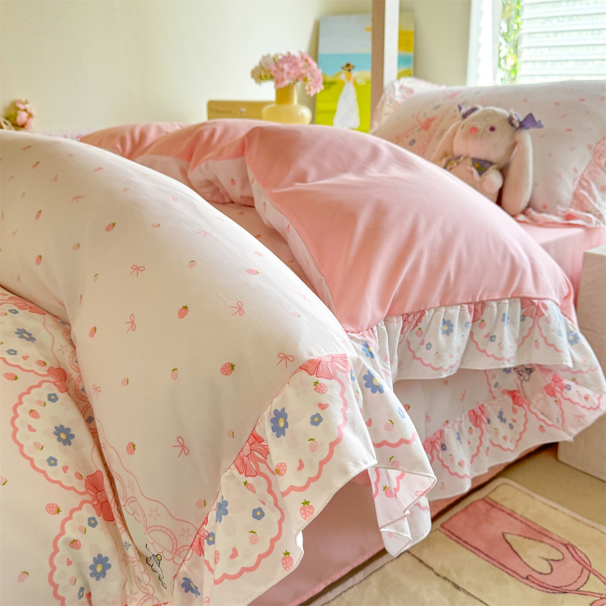 91家纺网 家纺一手货源 找家纺 经年 2026新款学生季上下铺韩版花边水洗云朵棉学生宿舍三件套四件套 布丁狗粉