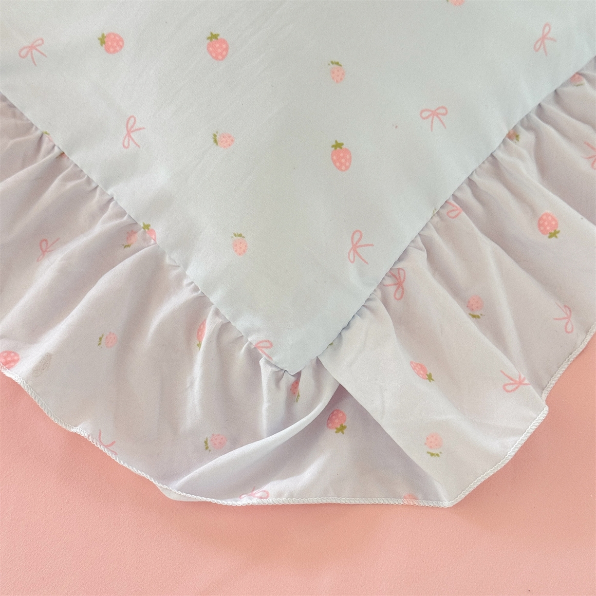 91家纺网 家纺一手货源 找家纺 经年 2026新款学生季上下铺韩版花边水洗云朵棉学生宿舍三件套四件套 布丁狗蓝