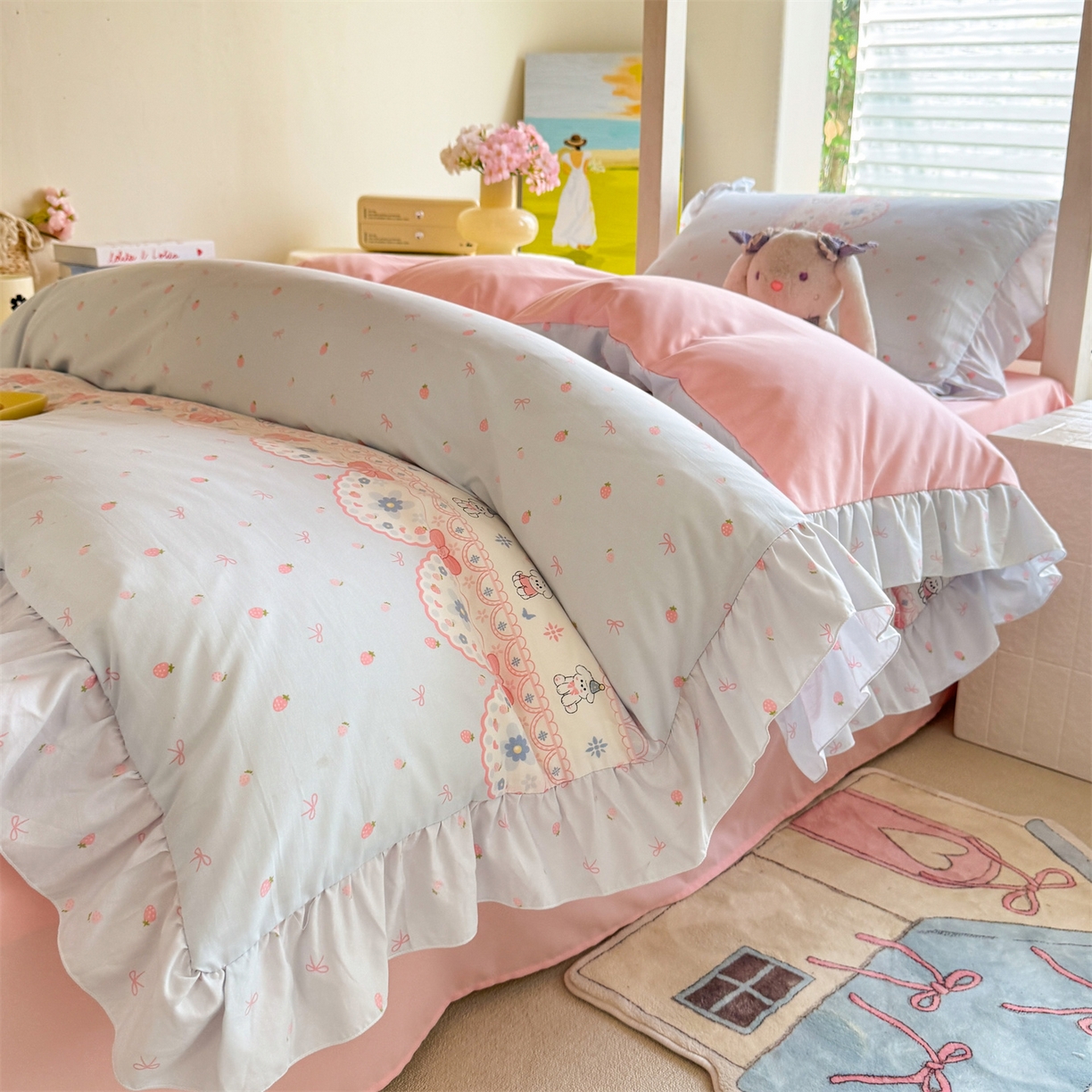 91家纺网 家纺一手货源 找家纺 经年 2026新款学生季上下铺韩版花边水洗云朵棉学生宿舍三件套四件套 布丁狗蓝