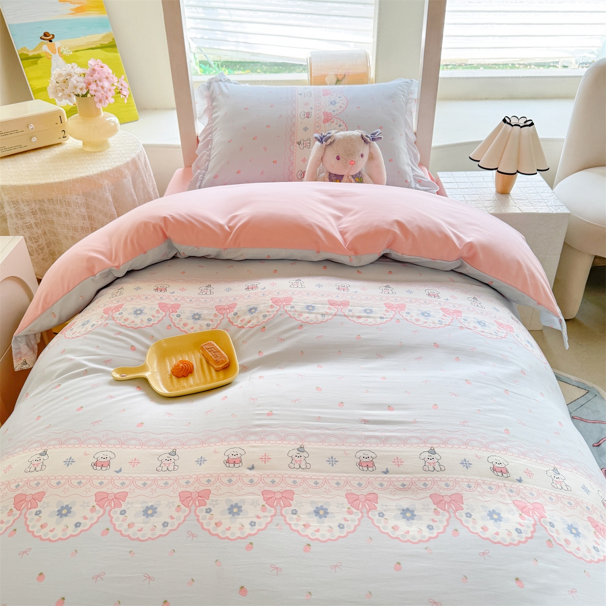 91家纺网 家纺一手货源 找家纺 经年 2026新款学生季上下铺韩版花边水洗云朵棉学生宿舍三件套四件套 布丁狗蓝