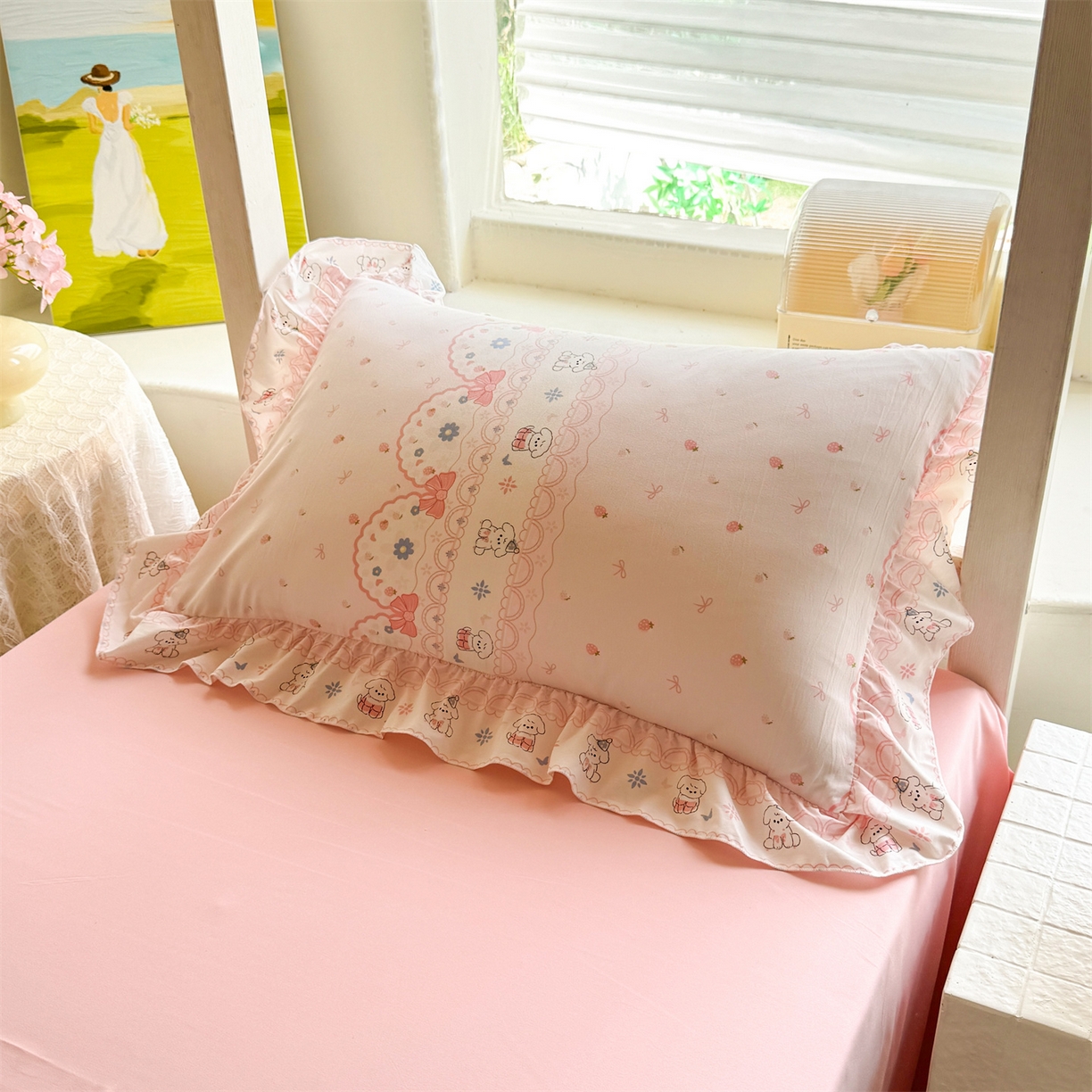 91家纺网 家纺一手货源 找家纺 经年 2026新款学生季上下铺韩版花边水洗云朵棉学生宿舍三件套四件套 布丁狗粉