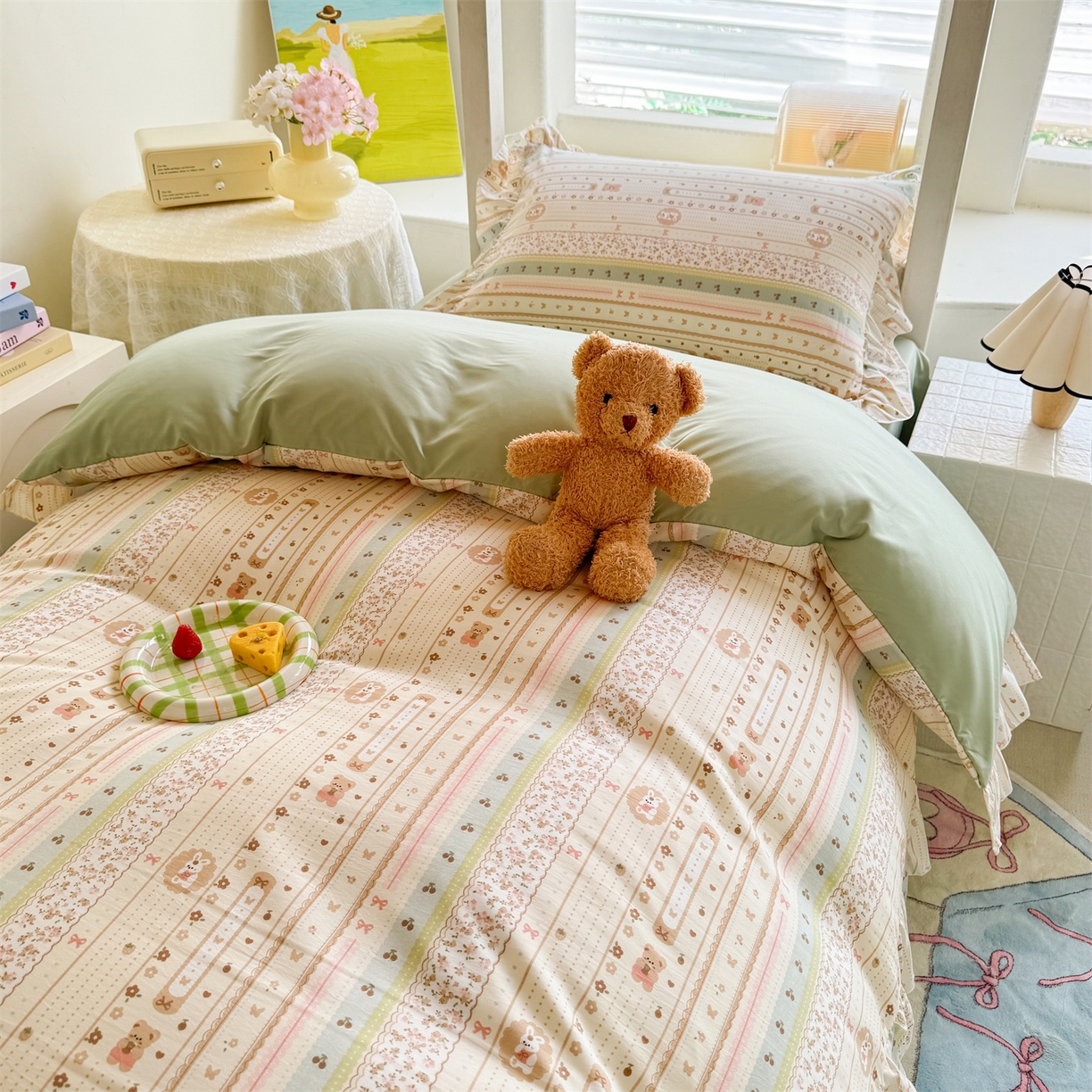 91家纺网 家纺一手货源 找家纺 经年 2026新款学生季上下铺韩版花边水洗云朵棉学生宿舍三件套四件套 泡芙小兔