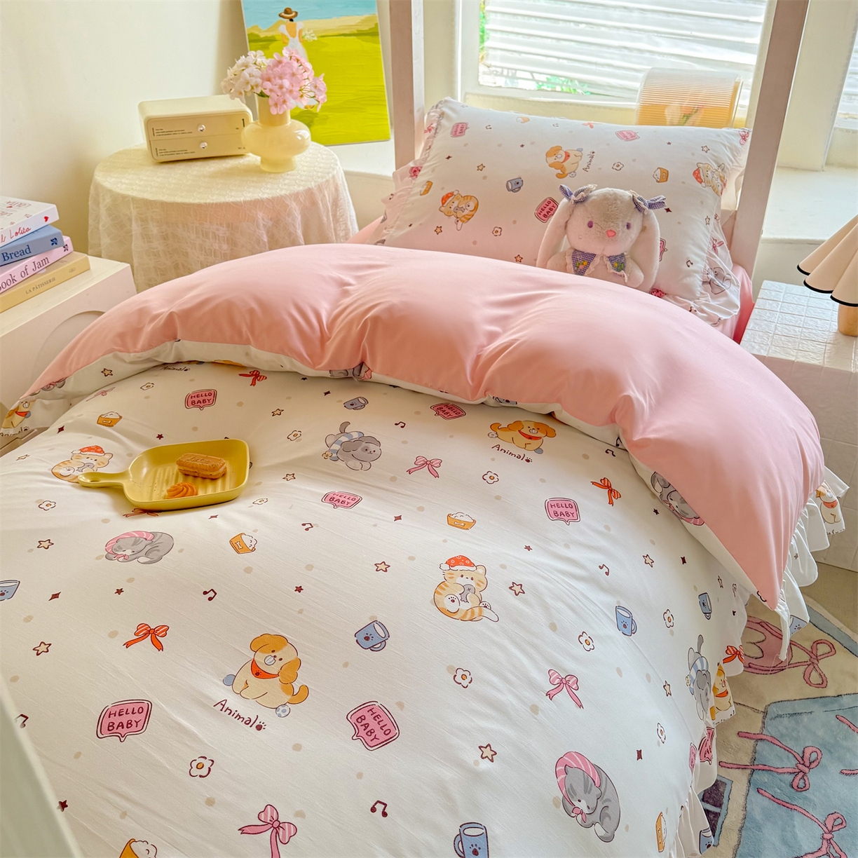 91家纺网 家纺一手货源 找家纺 经年 2026新款学生季上下铺韩版花边水洗云朵棉学生宿舍三件套四件套 可爱修狗