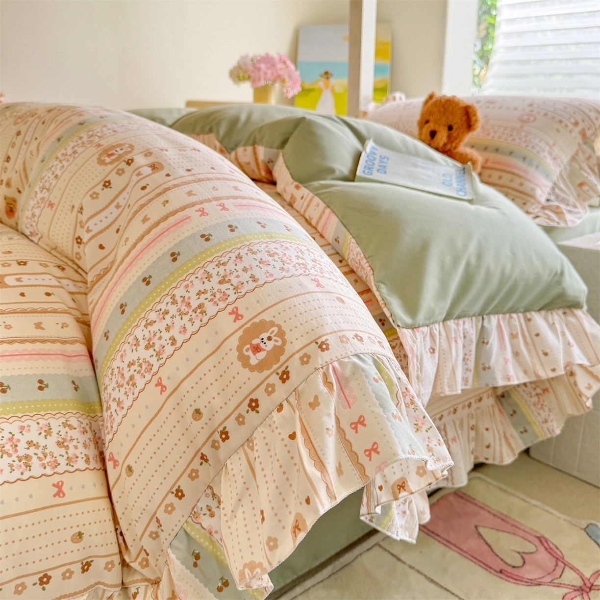 91家纺网 家纺一手货源 找家纺 经年 2026新款学生季上下铺韩版花边水洗云朵棉学生宿舍三件套四件套 泡芙小兔