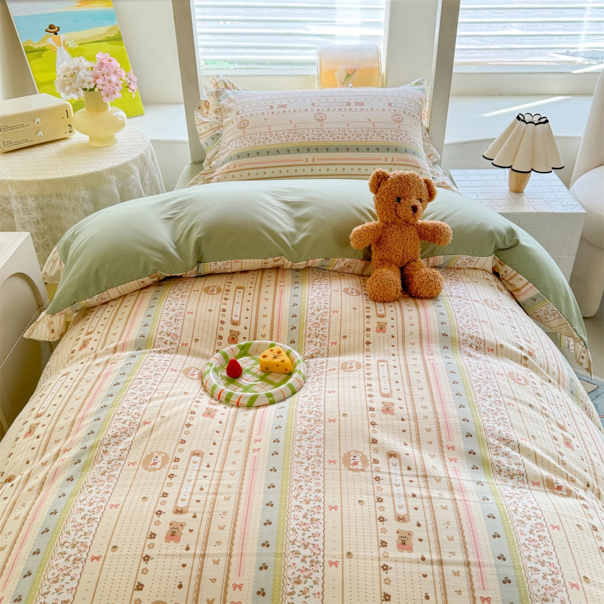 91家纺网 家纺一手货源 找家纺 经年 2026新款学生季上下铺韩版花边水洗云朵棉学生宿舍三件套四件套 泡芙小兔