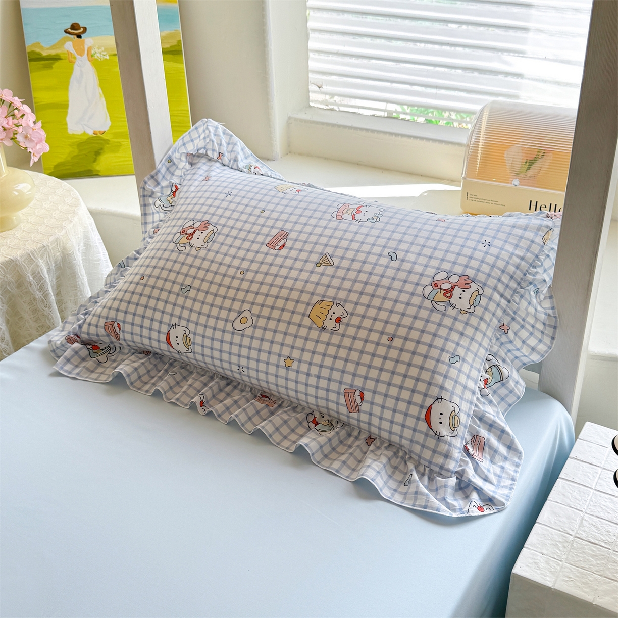 91家纺网 家纺一手货源 找家纺 经年 2026新款学生季上下铺韩版花边水洗云朵棉学生宿舍三件套四件套 蓝格小猫