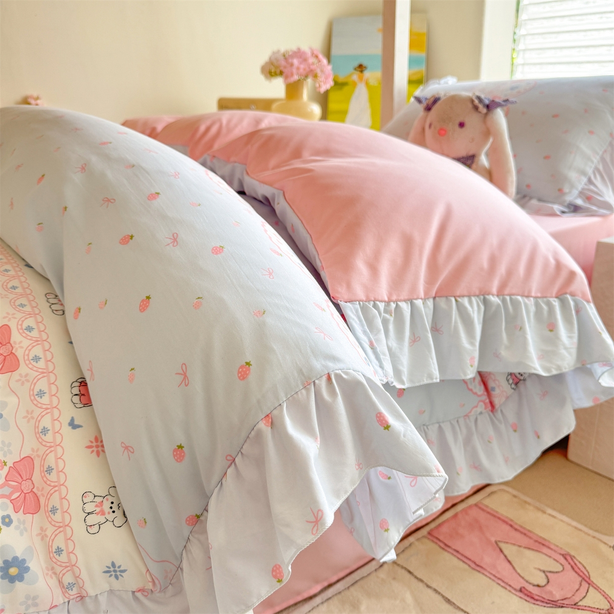 91家纺网 家纺一手货源 找家纺 经年 2026新款学生季上下铺韩版花边水洗云朵棉学生宿舍三件套四件套 布丁狗蓝