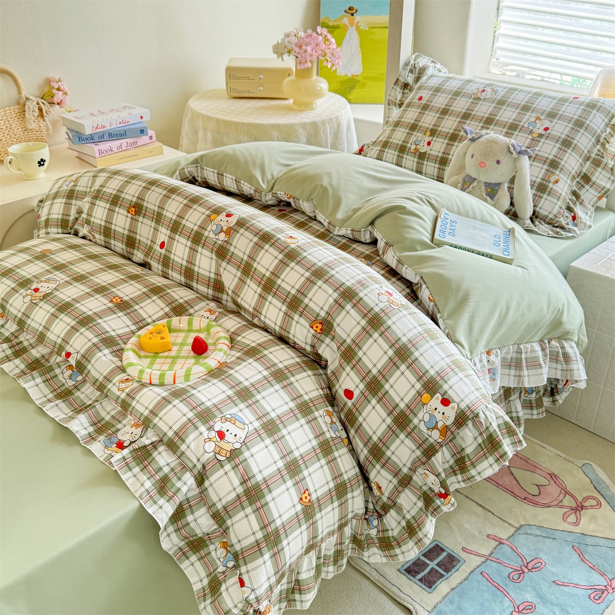 91家纺网 家纺一手货源 找家纺 经年 2026新款学生季上下铺韩版花边水洗云朵棉学生宿舍三件套四件套 复古K猫绿