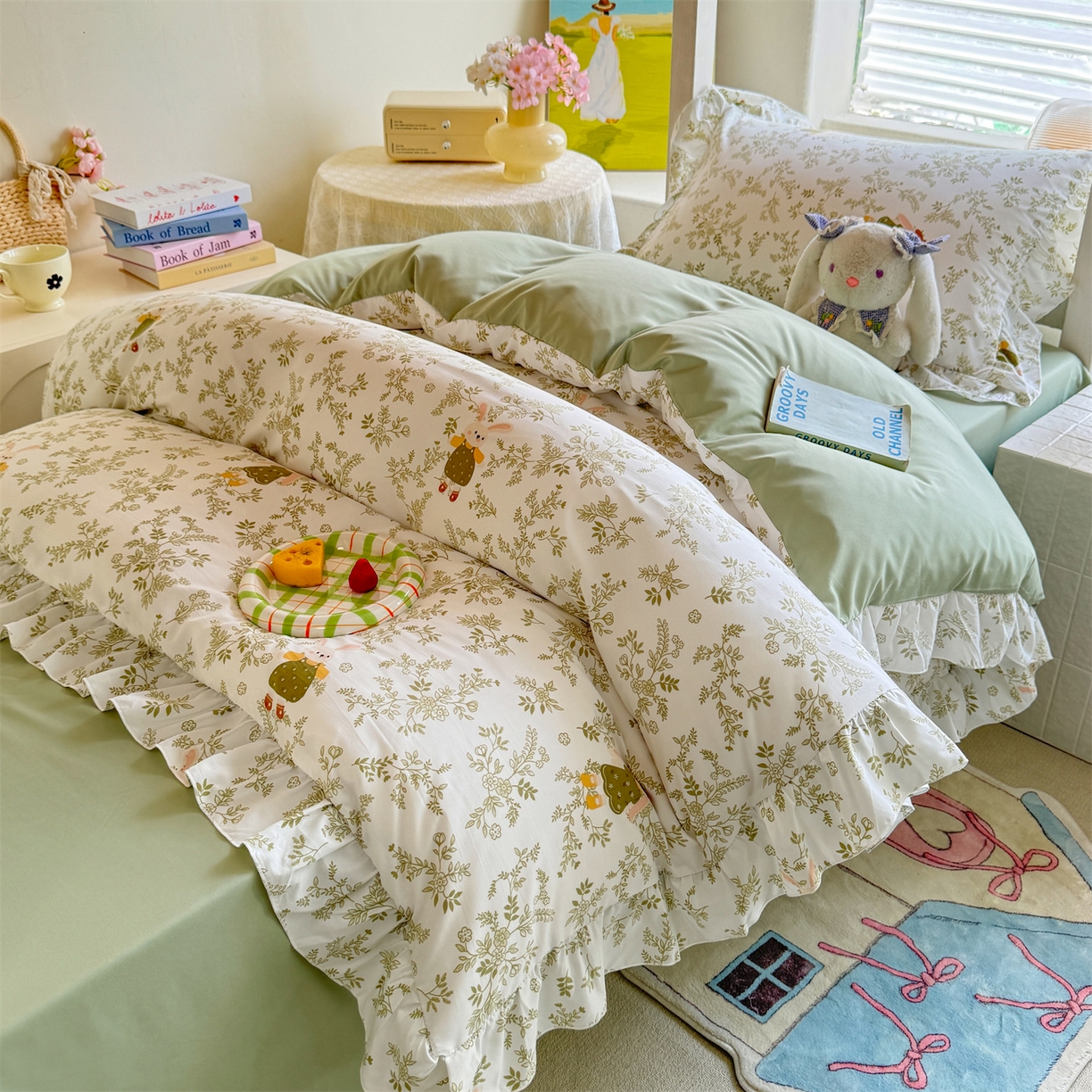 91家纺网 家纺一手货源 找家纺 经年 2026新款学生季上下铺韩版花边水洗云朵棉学生宿舍三件套四件套 森林兔绿