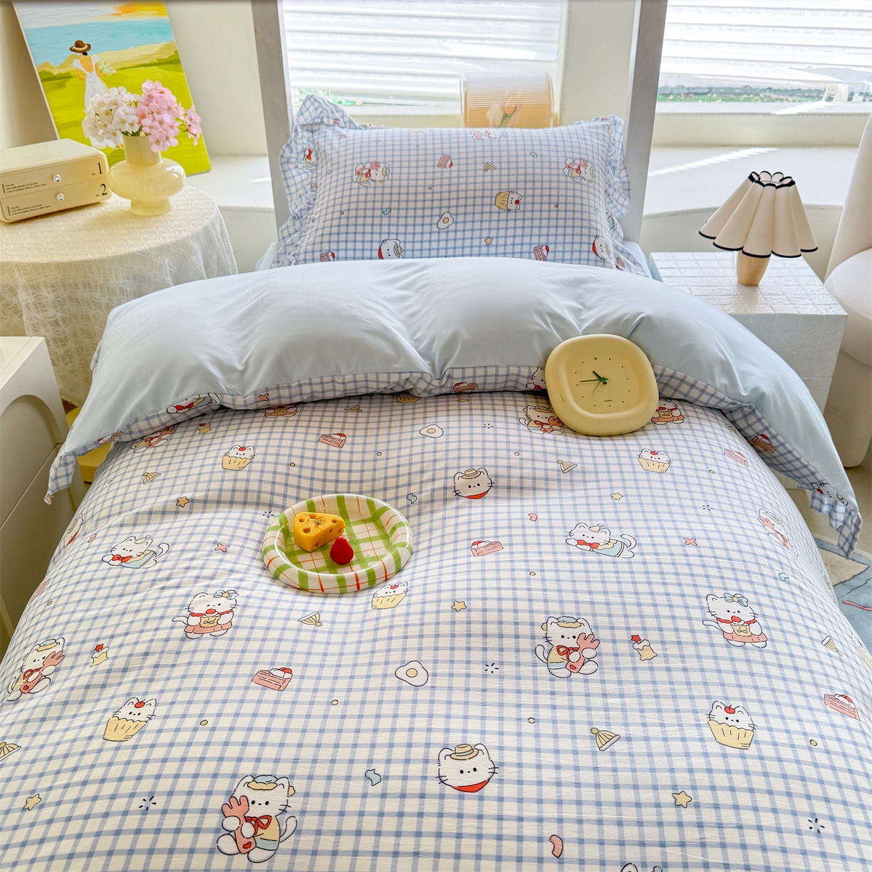 91家纺网 家纺一手货源 找家纺 经年 2026新款学生季上下铺韩版花边水洗云朵棉学生宿舍三件套四件套 蓝格小猫