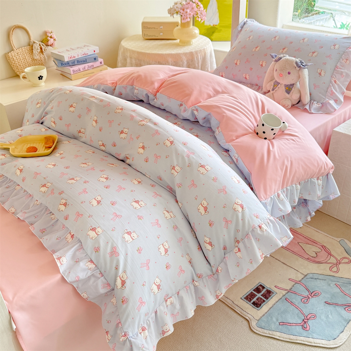 91家纺网 家纺一手货源 找家纺 经年 2026新款学生季上下铺韩版花边水洗云朵棉学生宿舍三件套四件套 蝴蝶结小狗