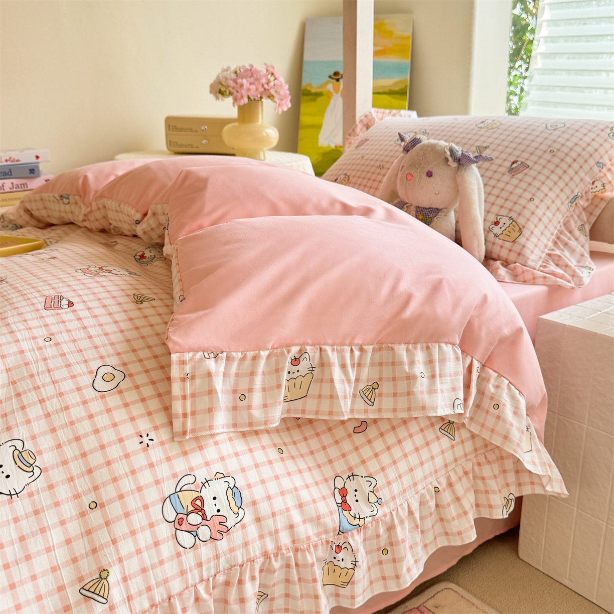 91家纺网 家纺一手货源 找家纺 经年 2026新款学生季上下铺韩版花边水洗云朵棉学生宿舍三件套四件套 粉格小猫