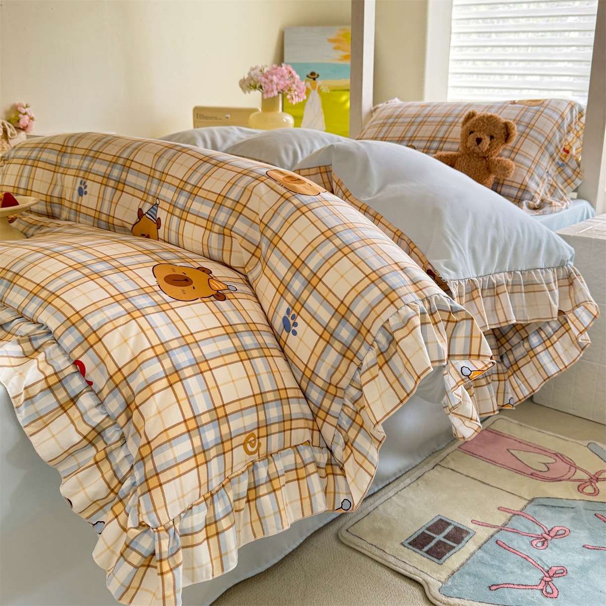 91家纺网 家纺一手货源 找家纺 经年 2026新款学生季上下铺韩版花边水洗云朵棉学生宿舍三件套四件套 卡皮吧啦