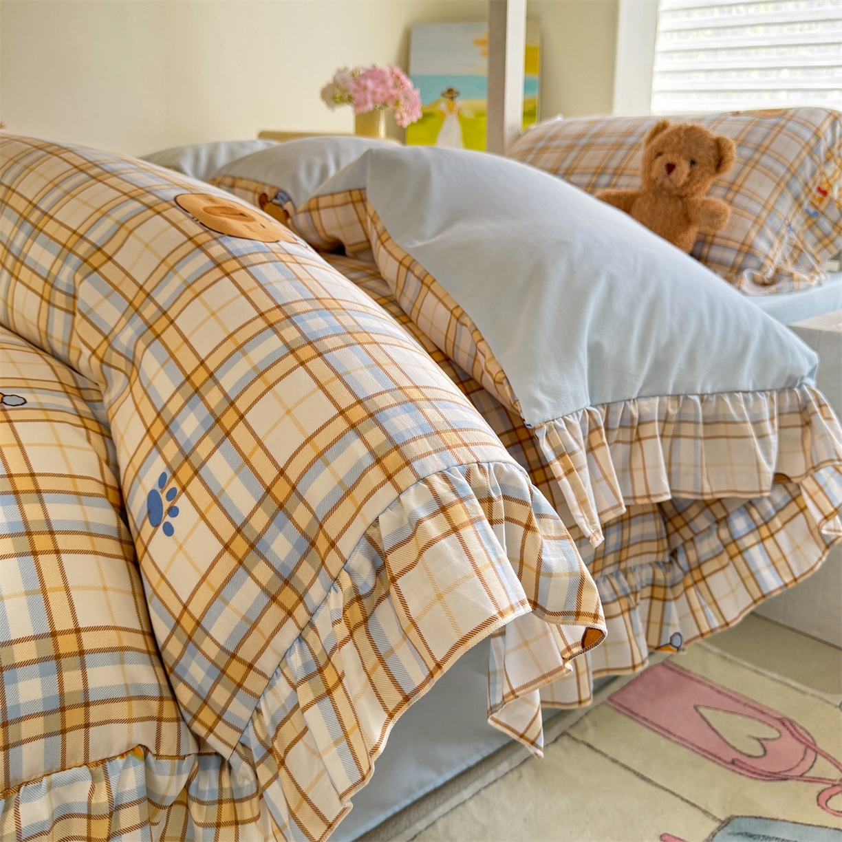 91家纺网 家纺一手货源 找家纺 经年 2026新款学生季上下铺韩版花边水洗云朵棉学生宿舍三件套四件套 卡皮吧啦