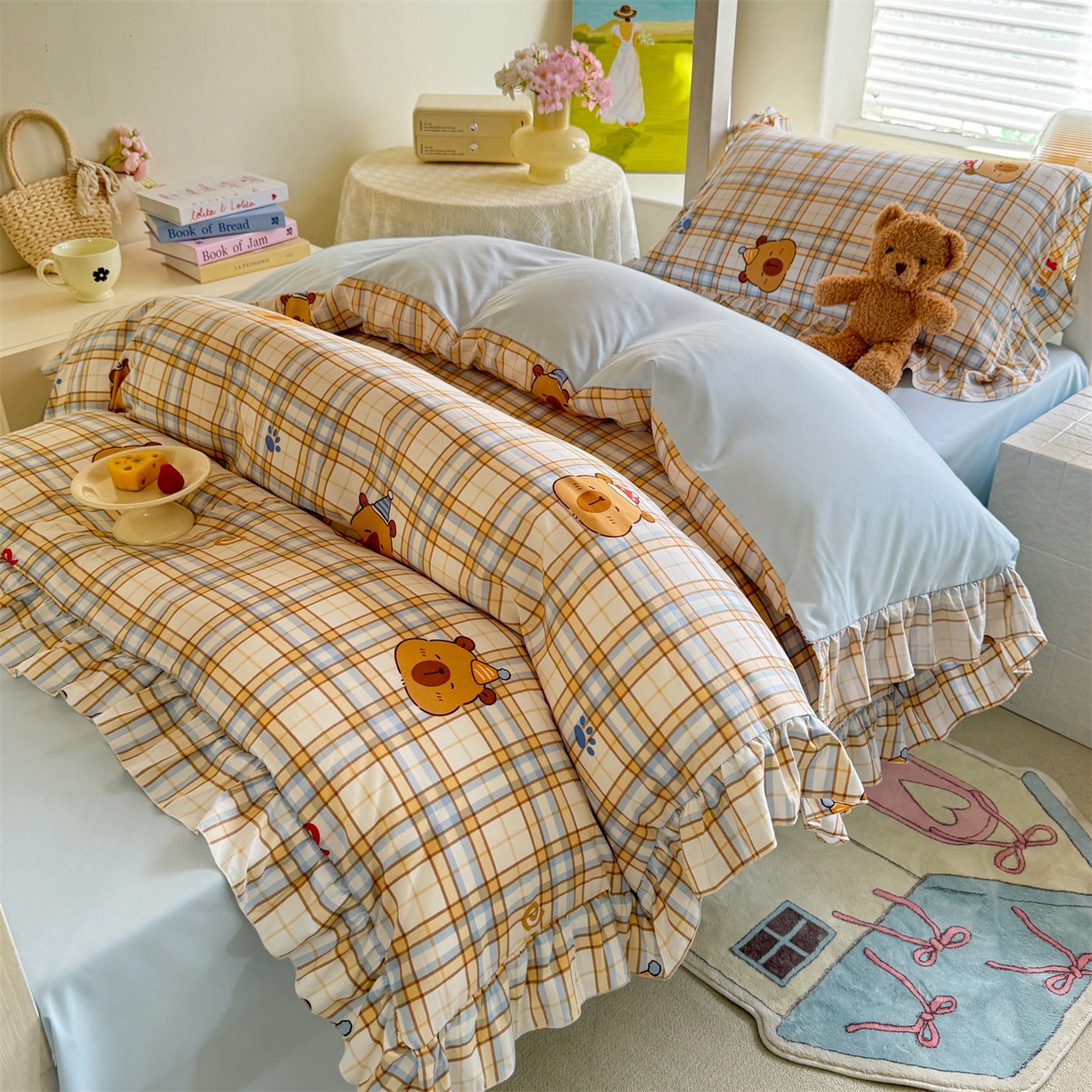 91家纺网 家纺一手货源 找家纺 经年 2026新款学生季上下铺韩版花边水洗云朵棉学生宿舍三件套四件套 卡皮吧啦