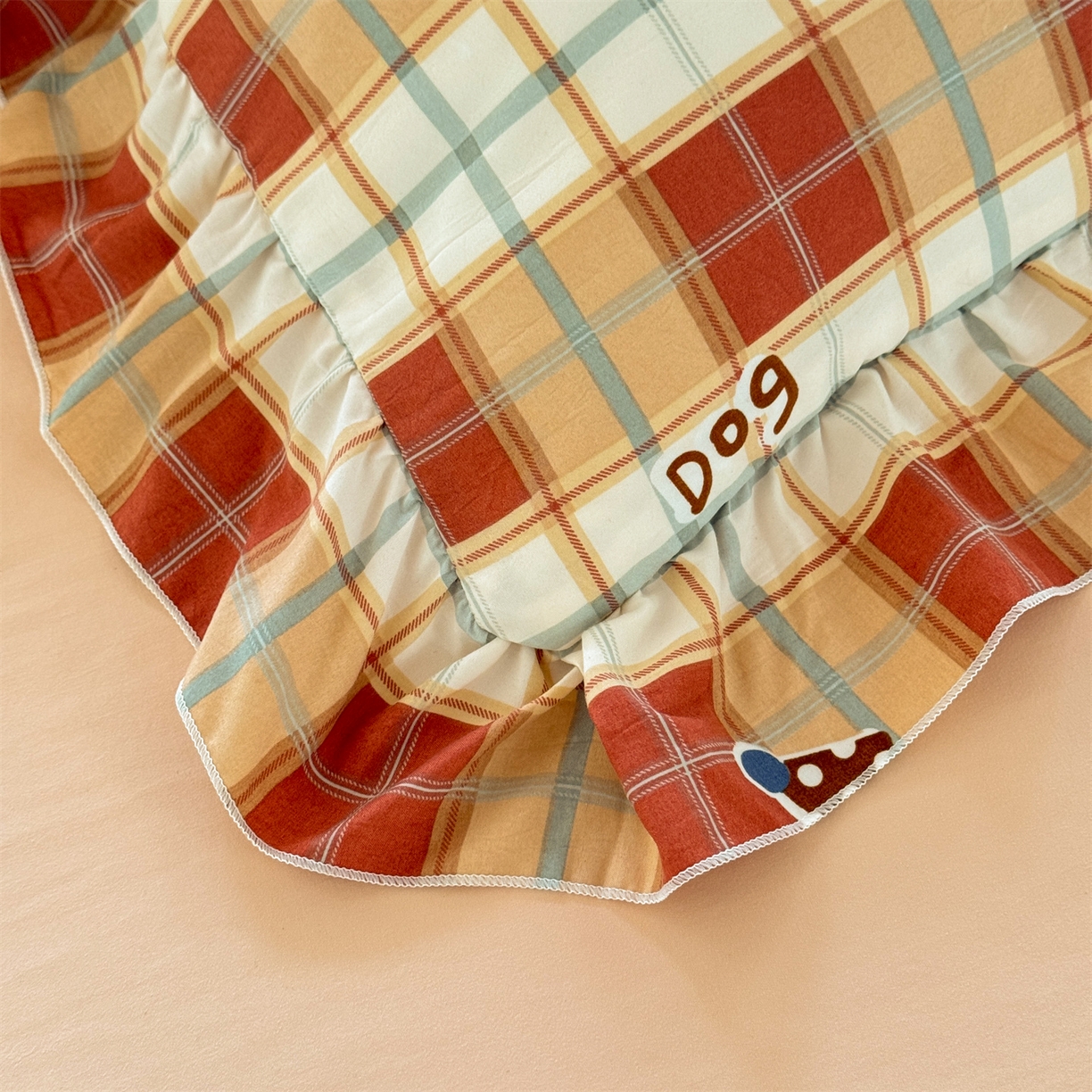 91家纺网 家纺一手货源 找家纺 经年 2026新款学生季上下铺韩版花边水洗云朵棉学生宿舍三件套四件套 苏兰咖格狗