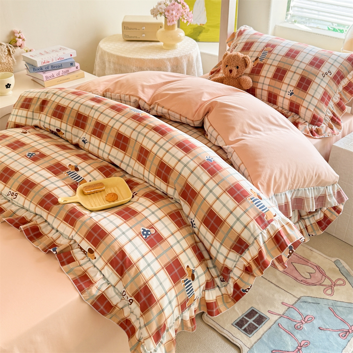 91家纺网 家纺一手货源 找家纺 经年 2026新款学生季上下铺韩版花边水洗云朵棉学生宿舍三件套四件套 苏兰咖格狗