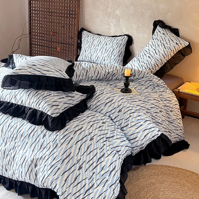 91家纺网 家纺一手货源 找家纺 宅家居 2026新款A类轻法式复古赫本风印花纯棉有氧双层纱花边斑马纹黑色韩式花边四件套 斑马纹-蓝色