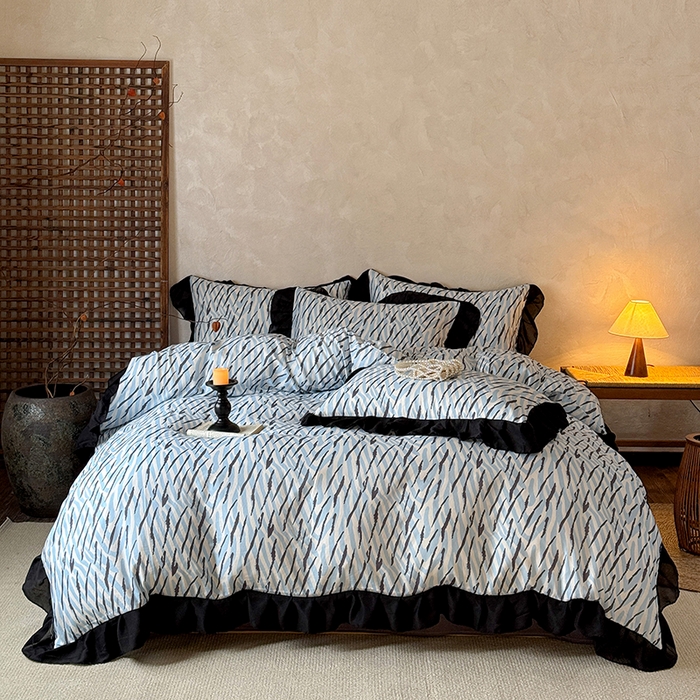 91家纺网 家纺一手货源 找家纺 宅家居 2026新款A类轻法式复古赫本风印花纯棉有氧双层纱花边斑马纹黑色韩式花边四件套 斑马纹-蓝色