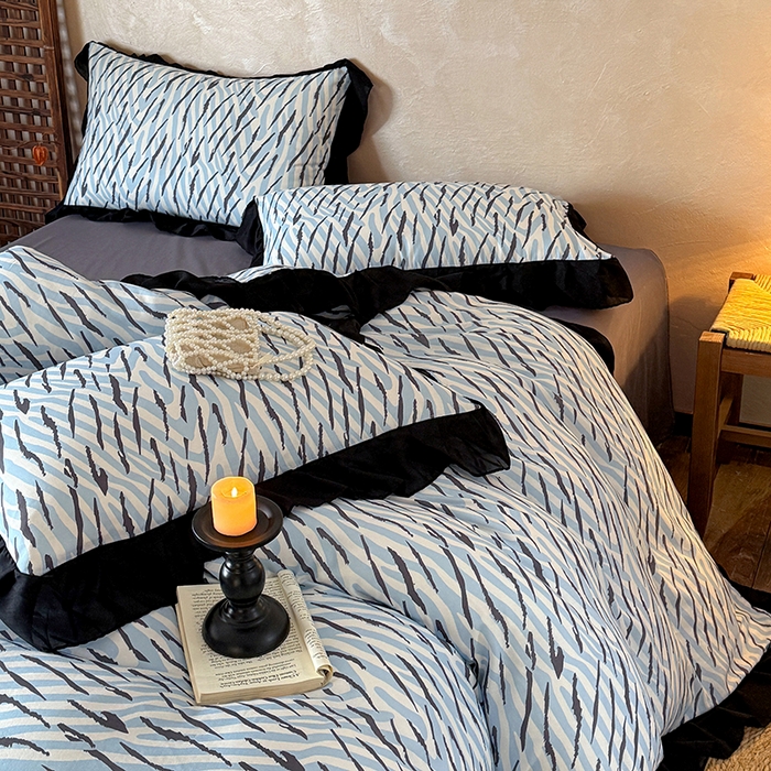 91家纺网 家纺一手货源 找家纺 宅家居 2026新款A类轻法式复古赫本风印花纯棉有氧双层纱花边斑马纹黑色韩式花边四件套 斑马纹-蓝色