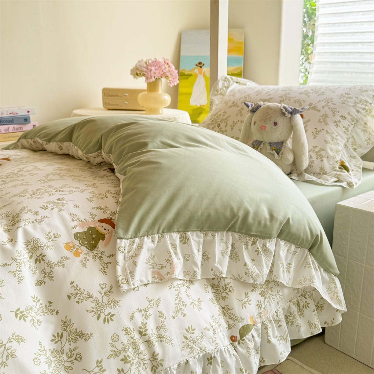 91家纺网 家纺一手货源 找家纺 经年 2026新款学生季上下铺韩版花边水洗云朵棉学生宿舍三件套四件套 森林兔绿