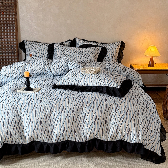 91家纺网 家纺一手货源 找家纺 宅家居 2026新款A类轻法式复古赫本风印花纯棉有氧双层纱花边斑马纹黑色韩式花边四件套 斑马纹-蓝色