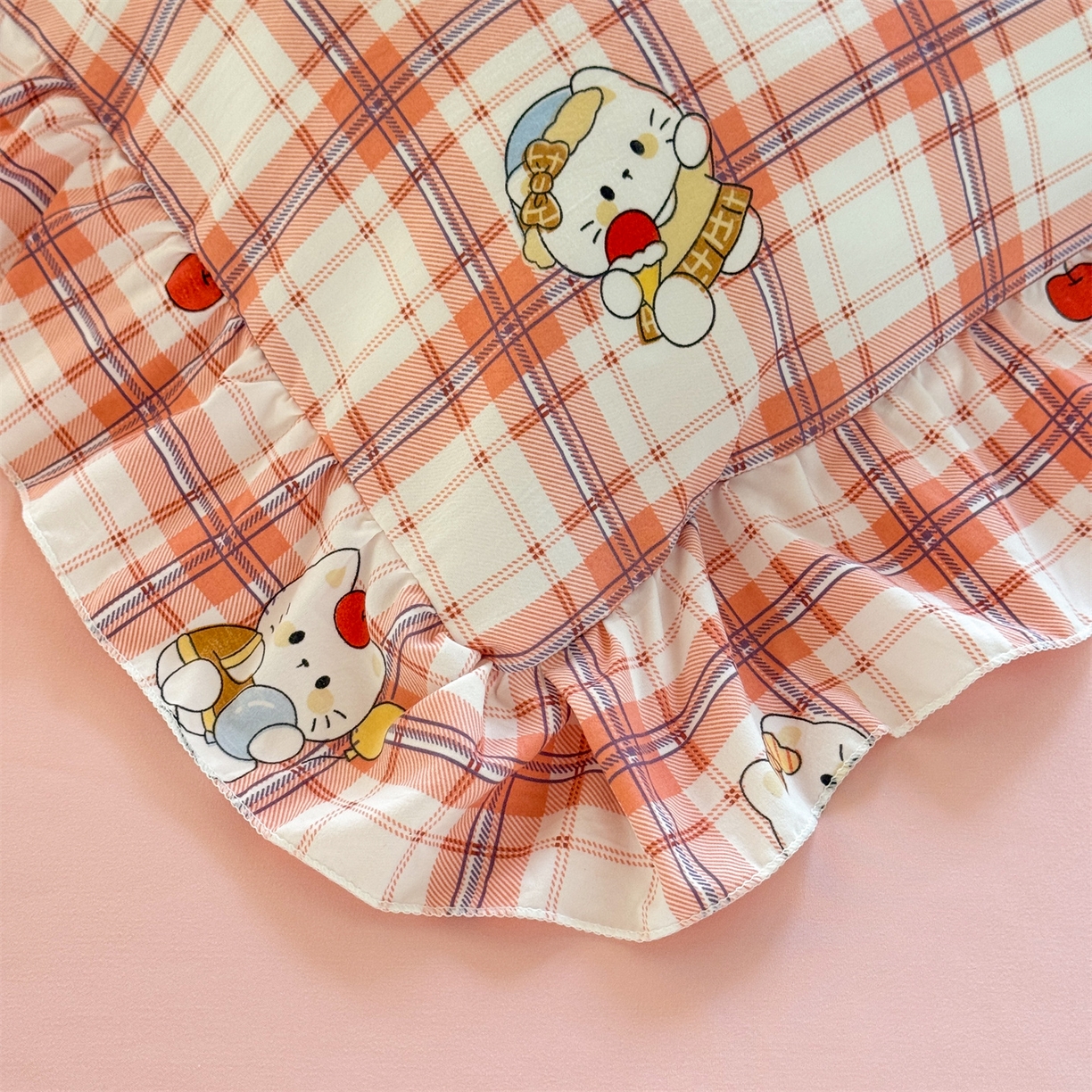 91家纺网 家纺一手货源 找家纺 经年 2026新款学生季上下铺韩版花边水洗云朵棉学生宿舍三件套四件套 复古K猫粉